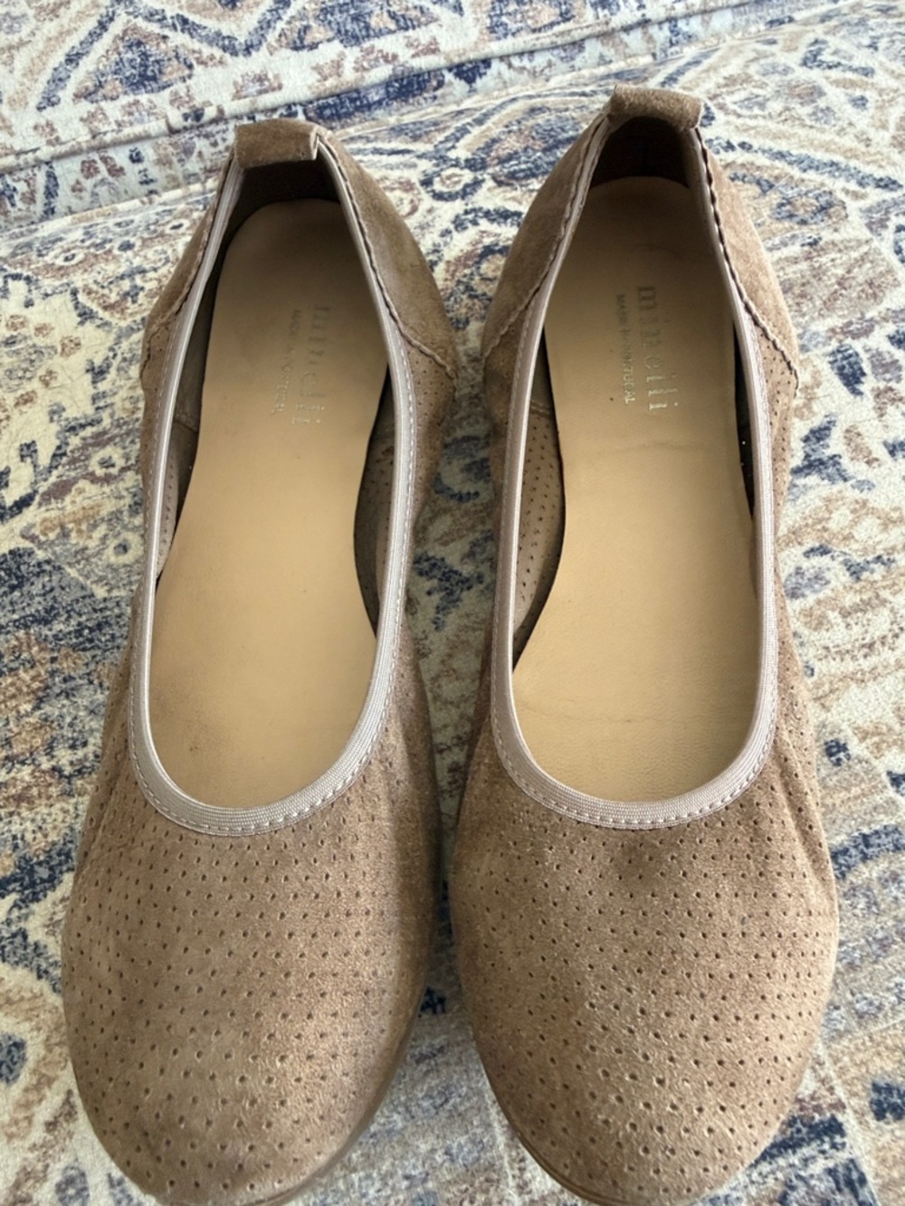 Minelli Taupe Suede Perforated Ballet Flats. EU 40 (US 9/9.5) - Picture 6 of 9
